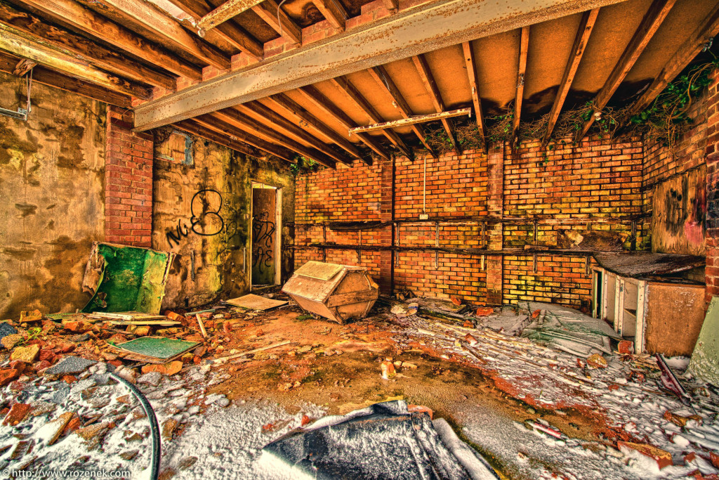 2013.03.23 - Abandoned Farm in Norwich - HDR-20