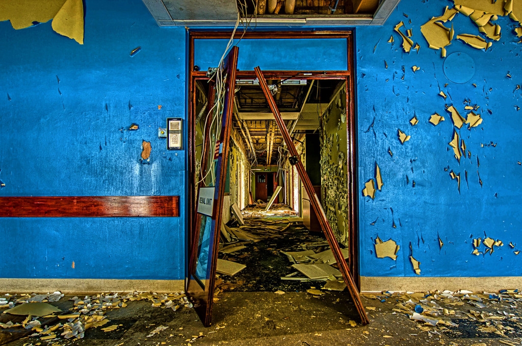 2013.05.28 - Peterborough Abandoned Hospital - HDR-04
