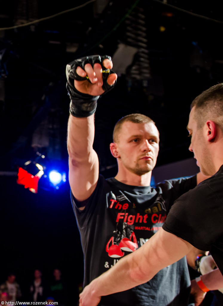 Fight 10 - 04